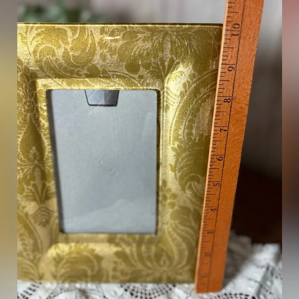 Elegant Gold Foiled Glass Picture Frame 4 X 6
